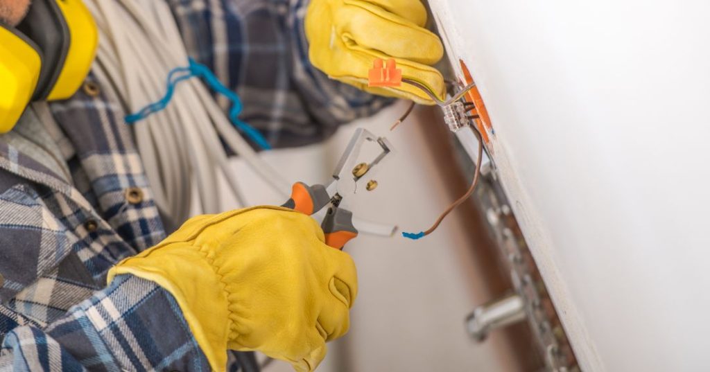 Consertos e manutenções elétricas em Cabo Frio